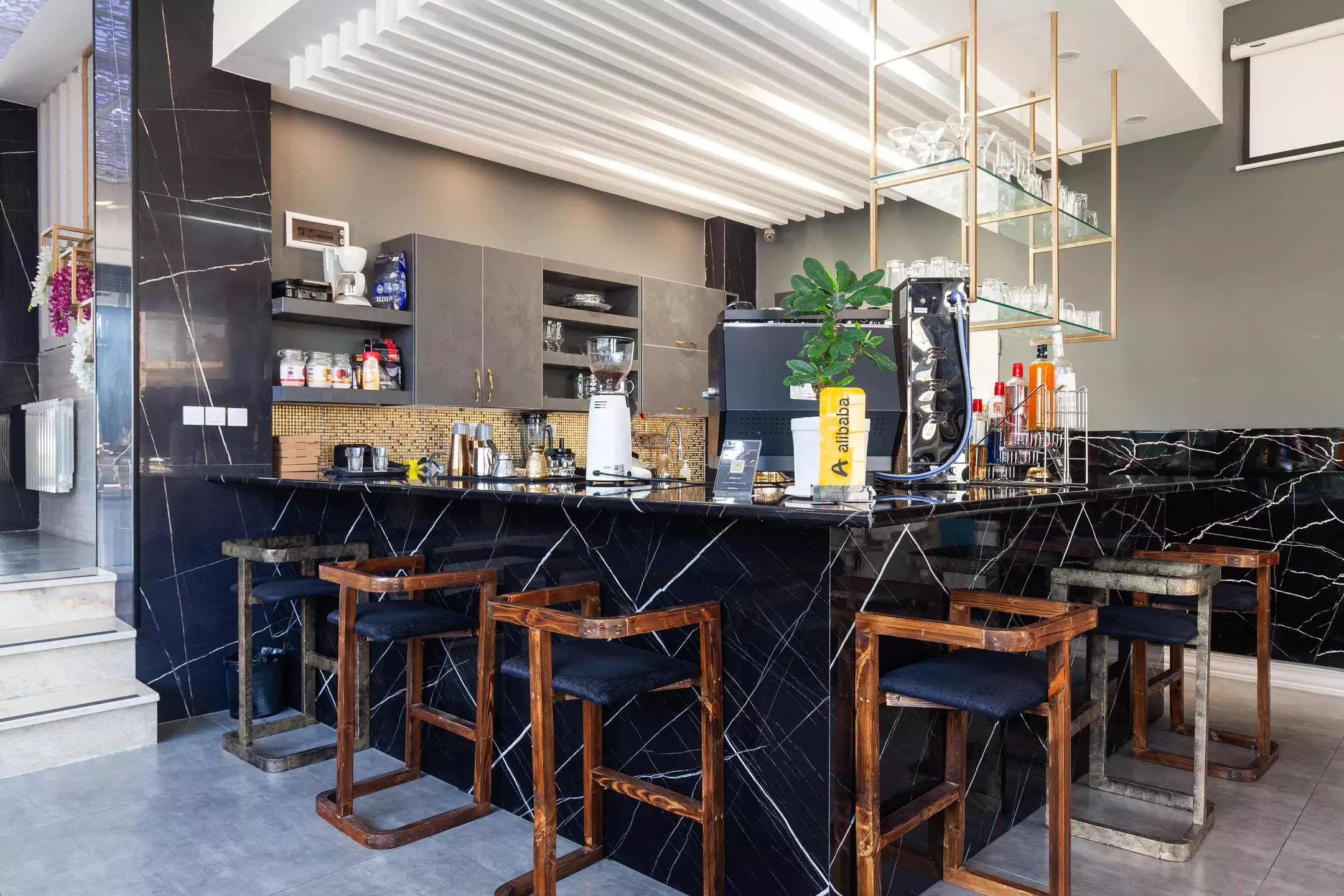 هتل مادر بندر انزلی